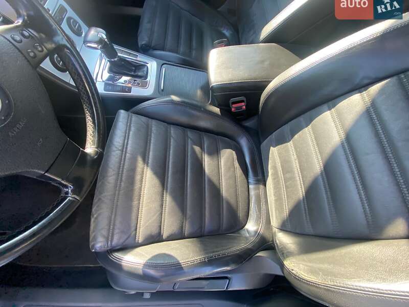 Седан Volkswagen Passat 2009 в Луцке