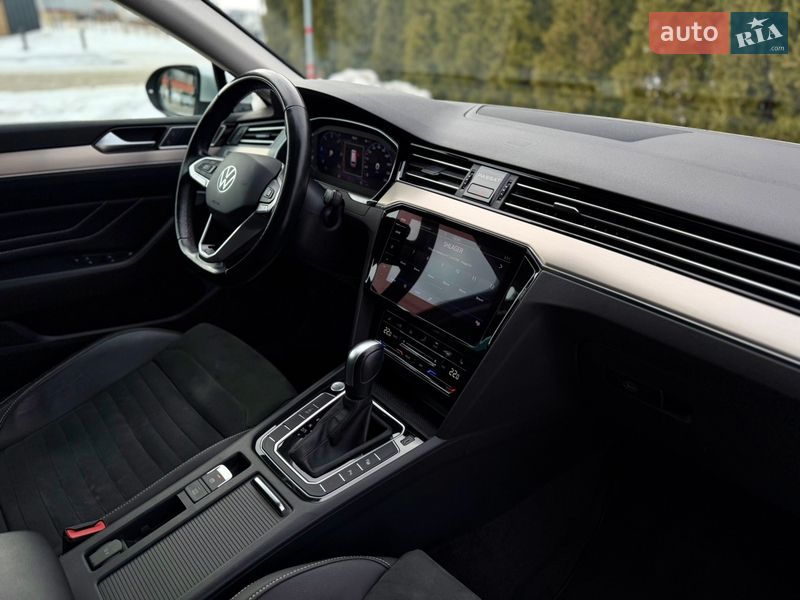 Универсал Volkswagen Passat 2021 в Луцке