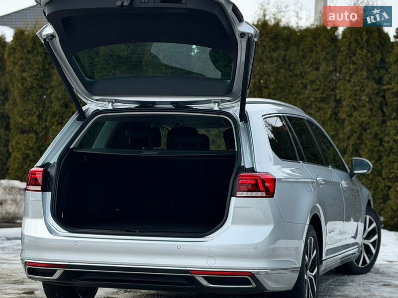 Универсал Volkswagen Passat 2021 в Луцке