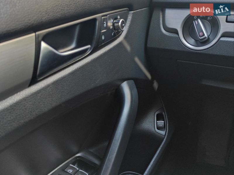 Седан Volkswagen Passat 2013 в Киеве фото 20 Седан Volkswagen Passat 2013 в Киеве
