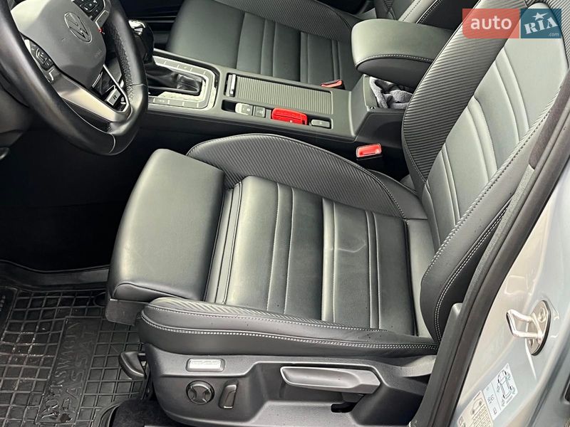Универсал Volkswagen Passat 2022 в Киеве
