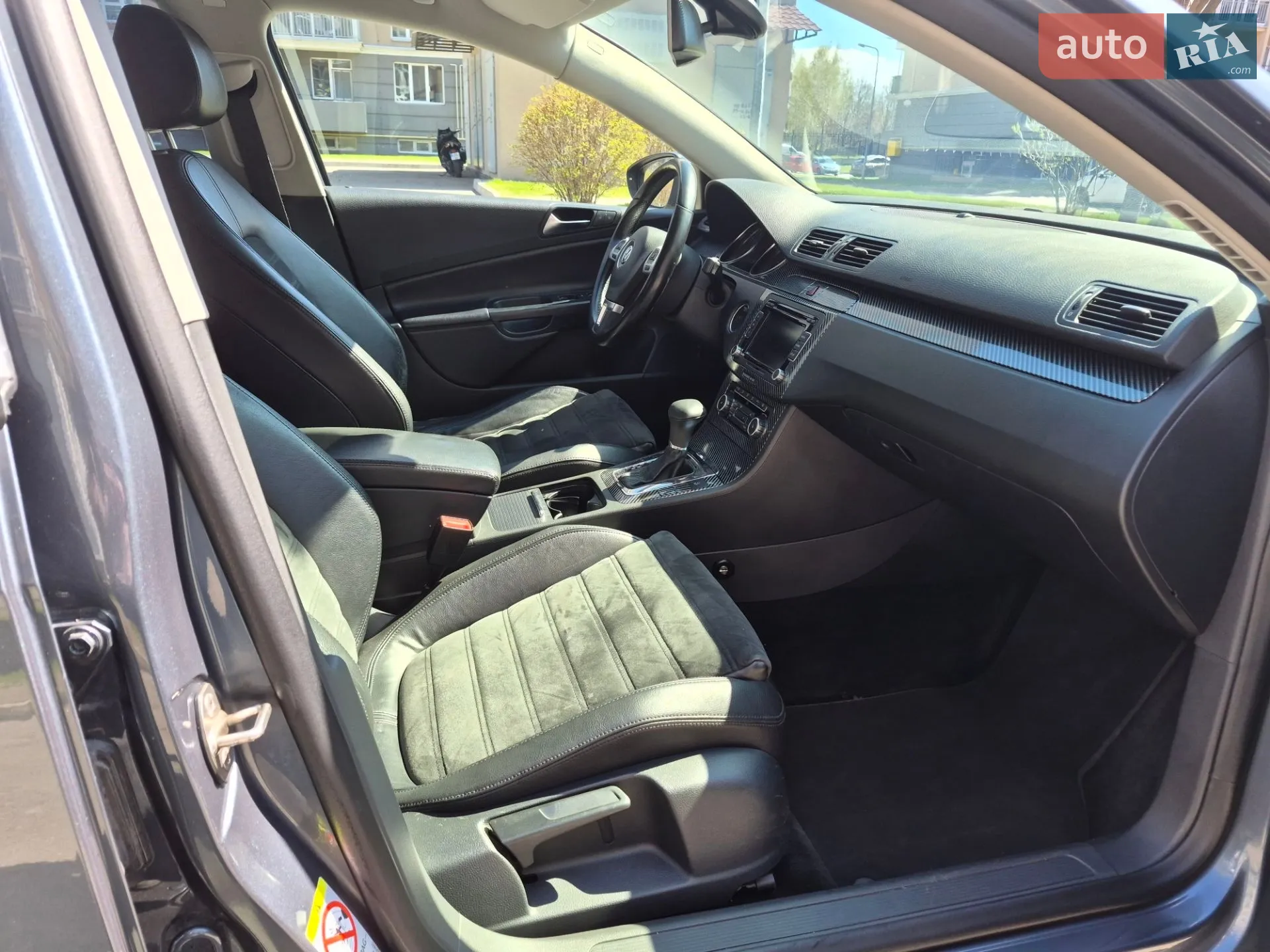2010 Volkswagen Passat - мініатюра 11