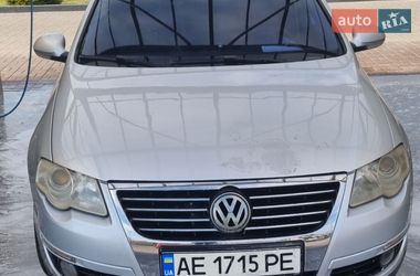 Седан Volkswagen Passat 2005 в Днепре