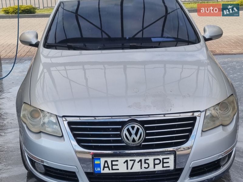 Седан Volkswagen Passat 2005 в Днепре