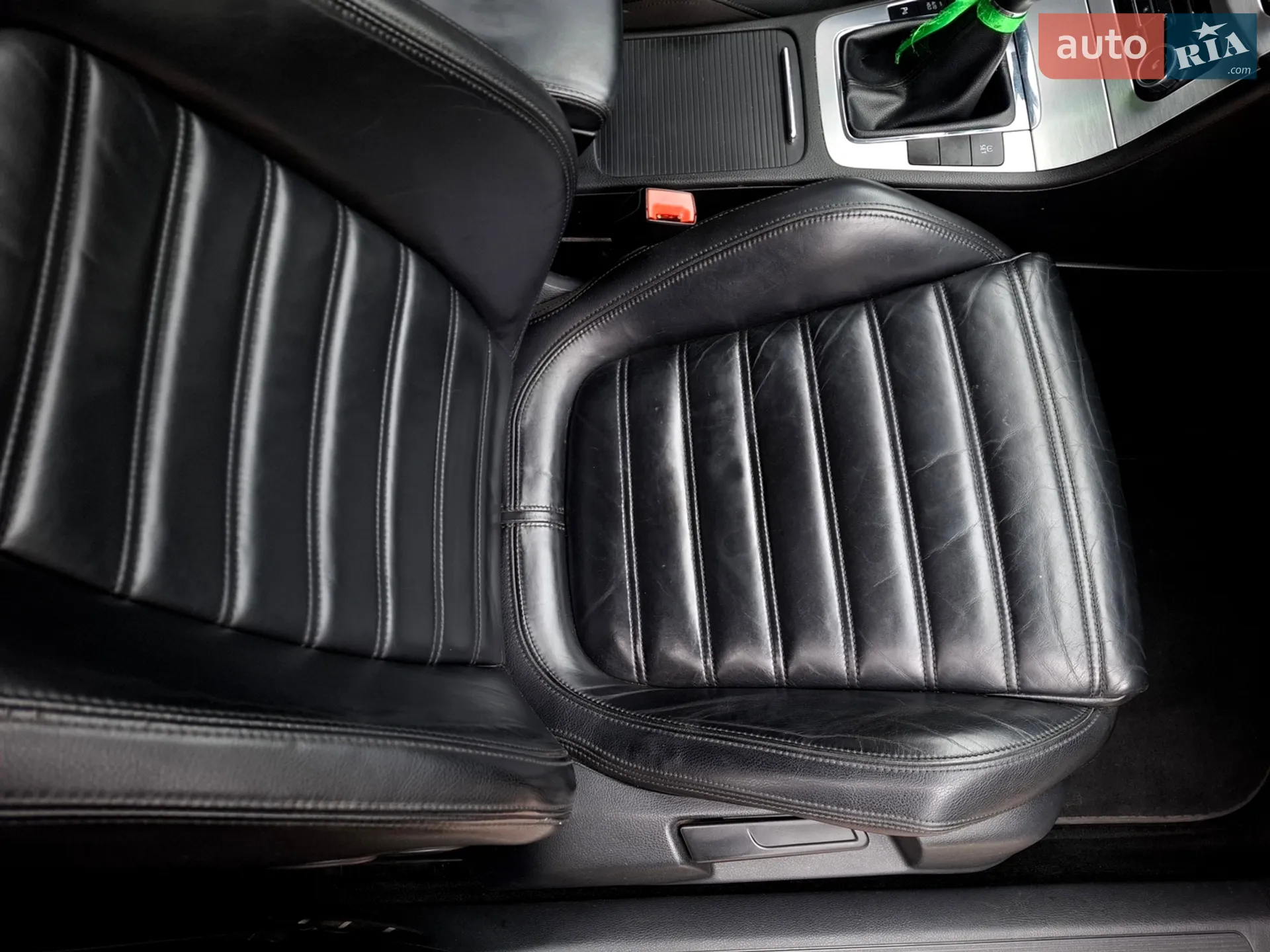 2010 Volkswagen Passat - мініатюра 30
