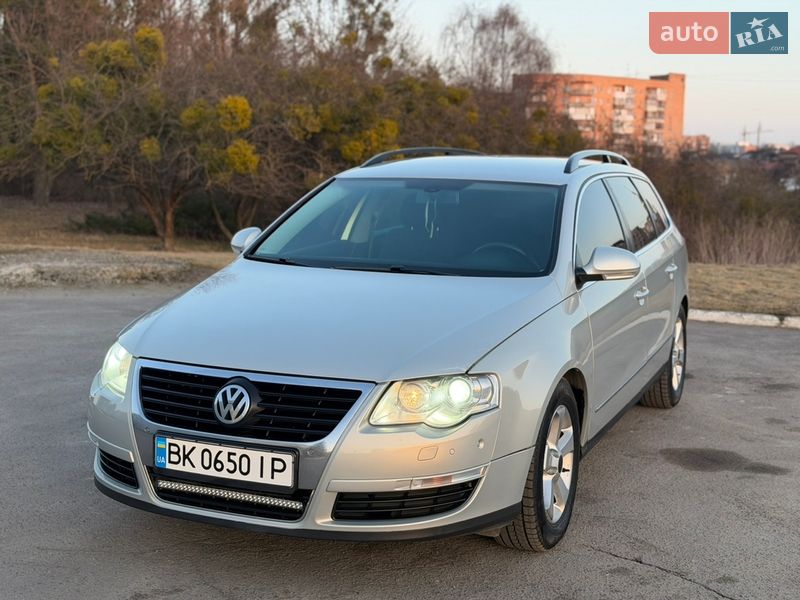 Универсал Volkswagen Passat 2009 в Ровно