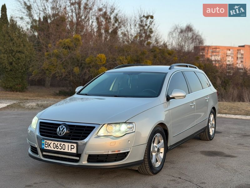 Универсал Volkswagen Passat 2009 в Ровно