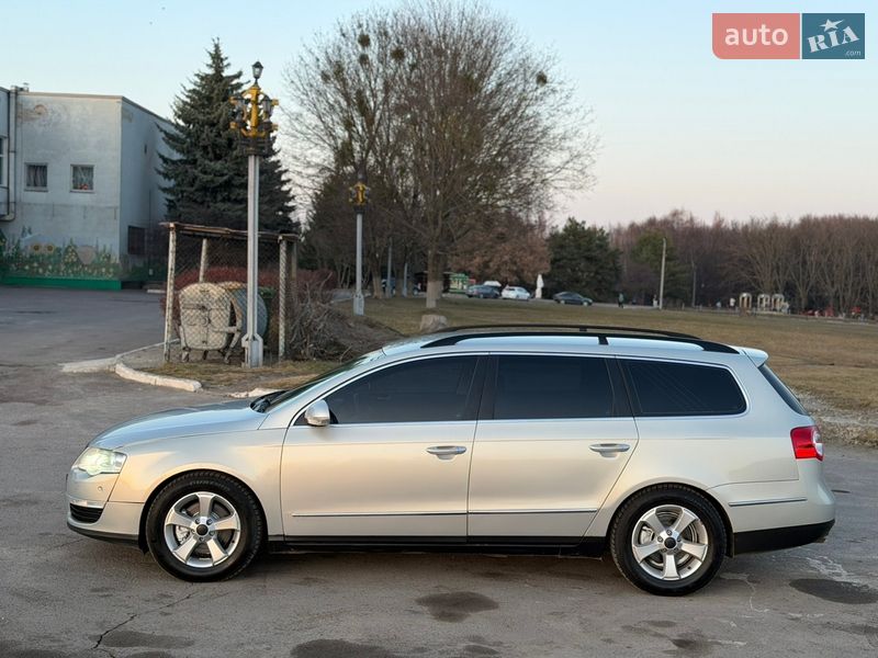 Универсал Volkswagen Passat 2009 в Ровно