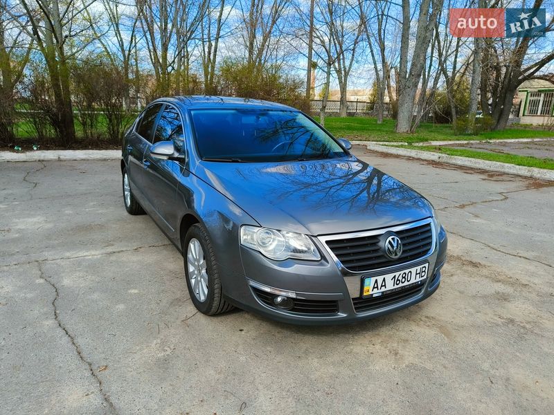 Седан Volkswagen Passat 2008 в Миргороде