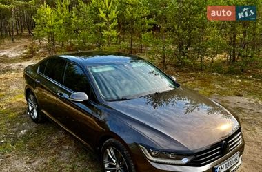 Седан Volkswagen Passat 2018 в Житомирі