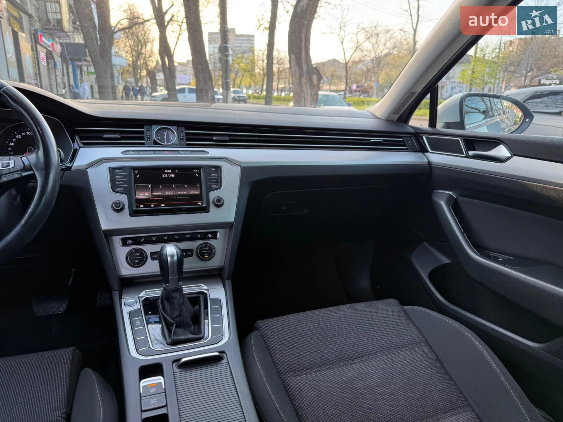 2015 Volkswagen Passat - мініатюра 32
