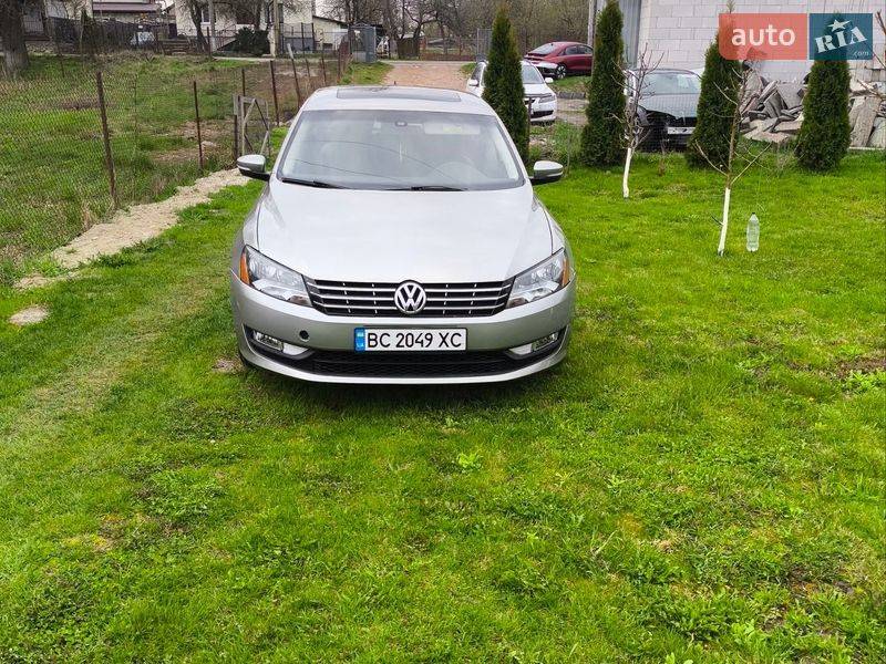 Седан Volkswagen Passat 2013 в Львове