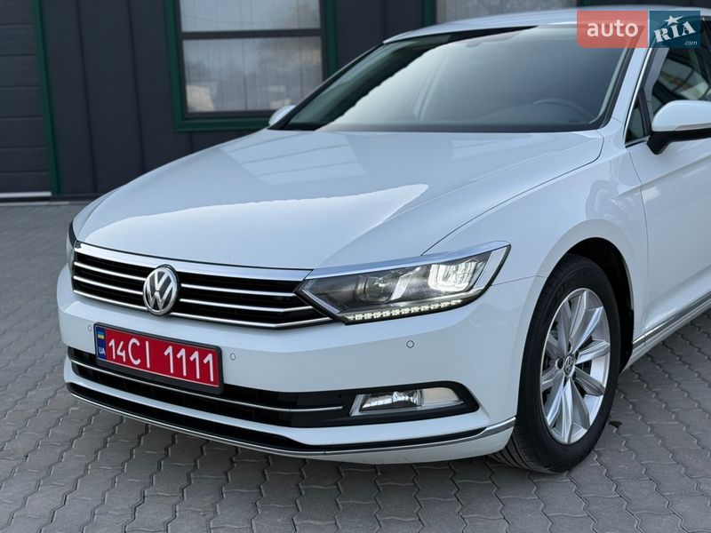 Седан Volkswagen Passat 2016 в Калуші