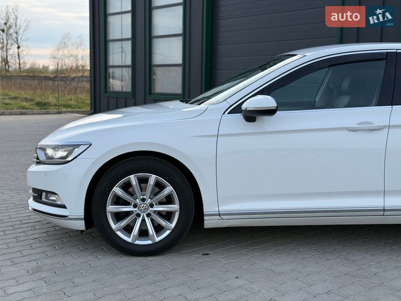 Седан Volkswagen Passat 2016 в Калуші
