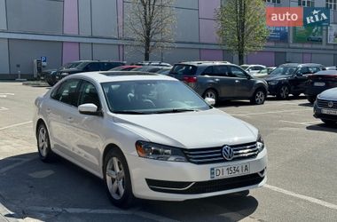 Седан Volkswagen Passat 2013 в Киеве