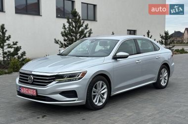 Седан Volkswagen Passat 2020 в Луцке