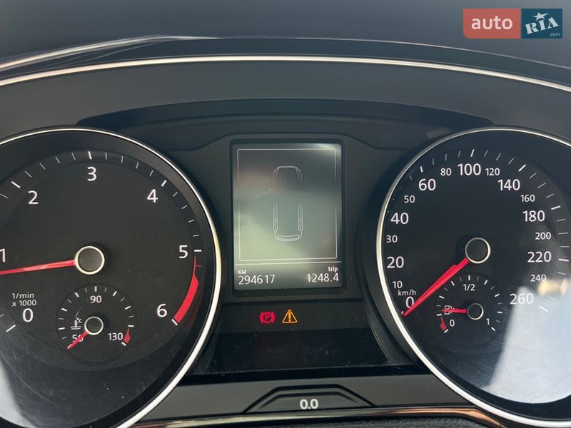 Универсал Volkswagen Passat 2015 в Ивано-Франковске