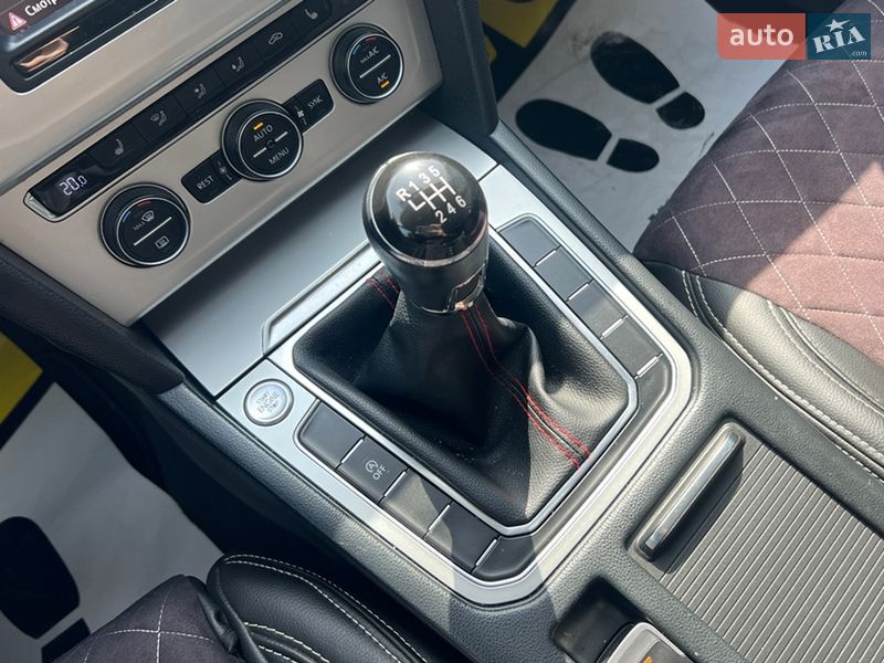 Универсал Volkswagen Passat 2015 в Ивано-Франковске