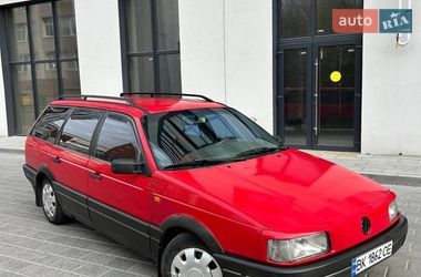 Универсал Volkswagen Passat 1993 в Ровно