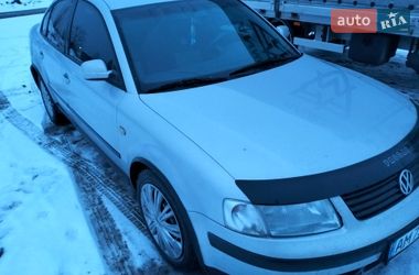 Седан Volkswagen Passat 1998 в Коростені