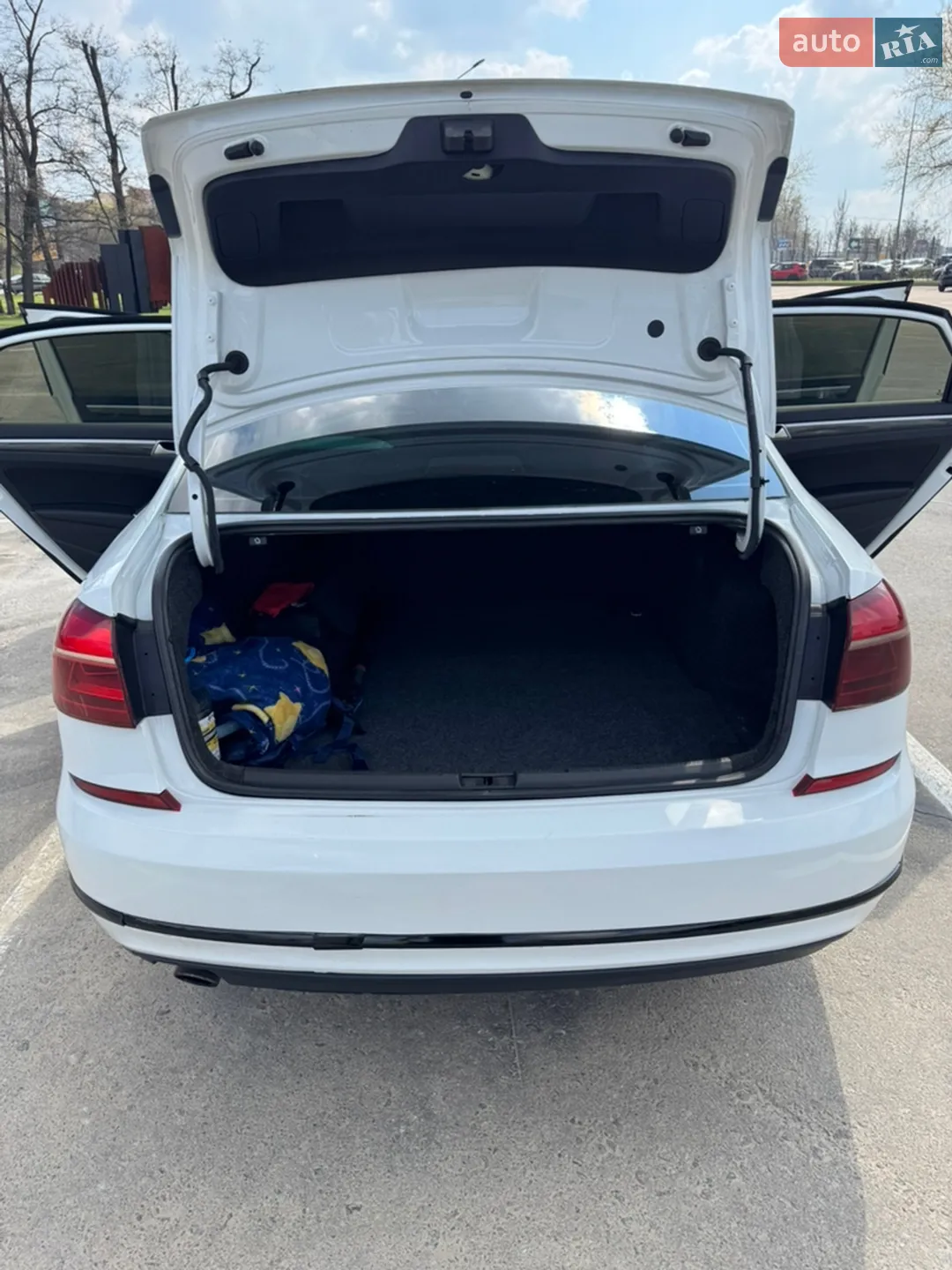 2015 Volkswagen Passat - мініатюра 28
