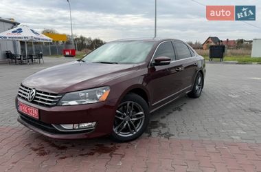 Седан Volkswagen Passat 2014 в Луцьку