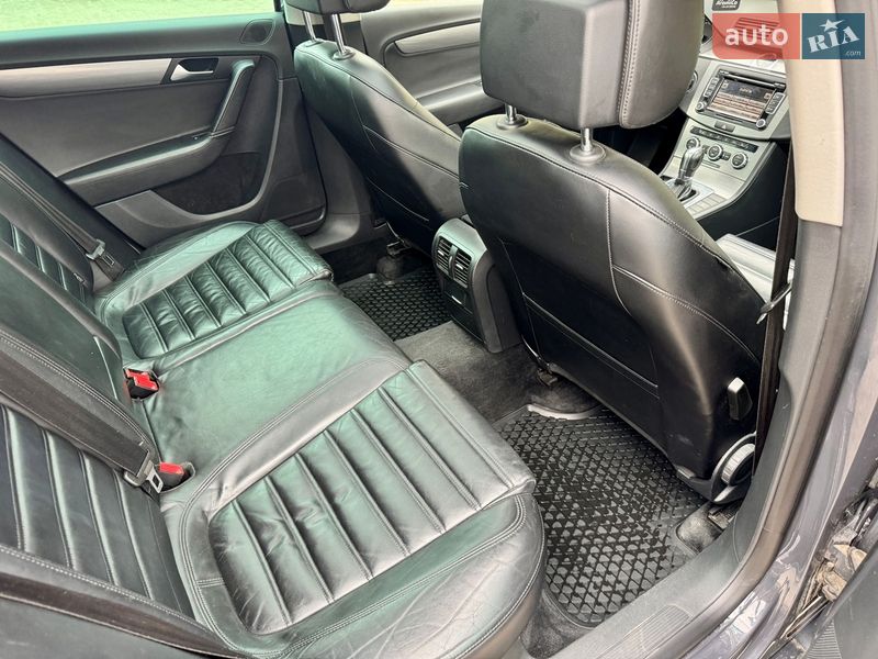 Универсал Volkswagen Passat 2012 в Львове