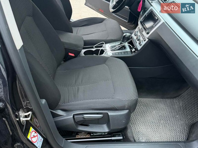 Универсал Volkswagen Passat 2012 в Снятине