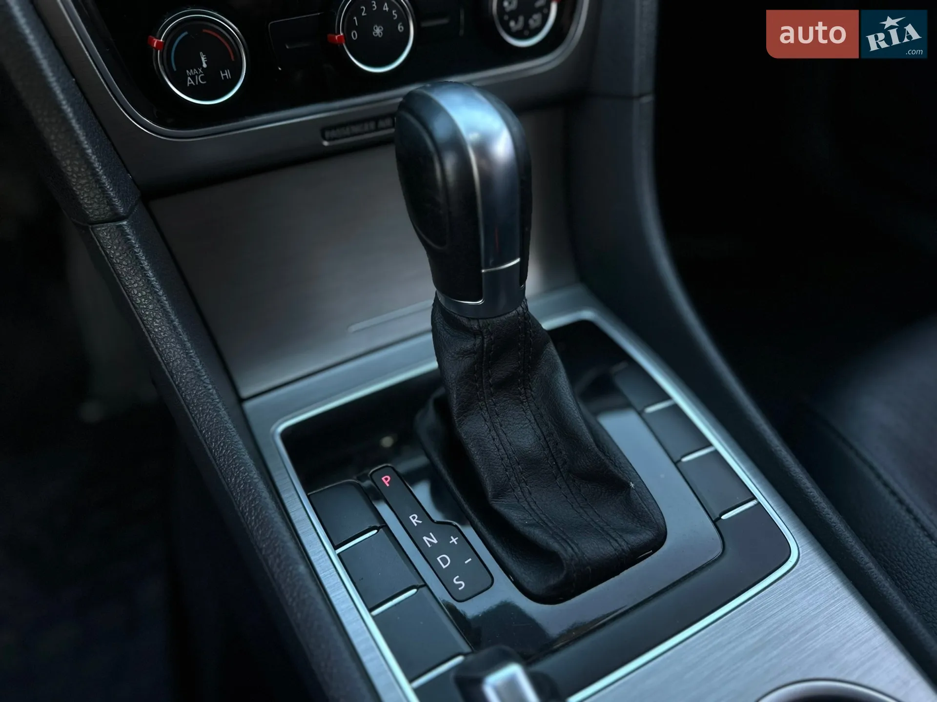 2013 Volkswagen Passat - мініатюра 37