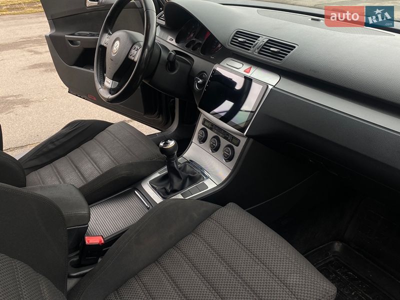 Универсал Volkswagen Passat 2006 в Любешове