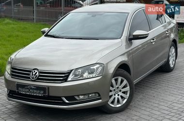 Седан Volkswagen Passat 2012 в Кам'янському