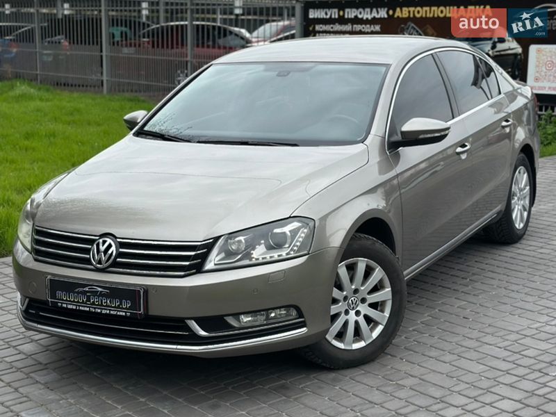 Седан Volkswagen Passat 2012 в Каменском