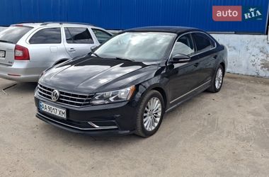 Седан Volkswagen Passat 2016 в Ирпене