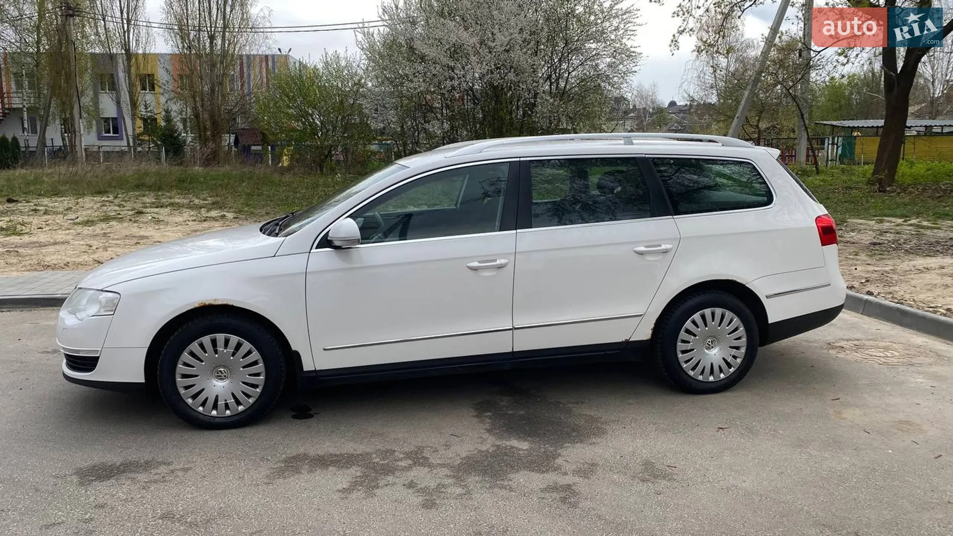 2010 Volkswagen Passat - мініатюра 3