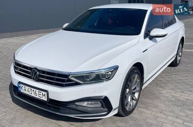 Седан Volkswagen Passat 2021 в Івано-Франківську