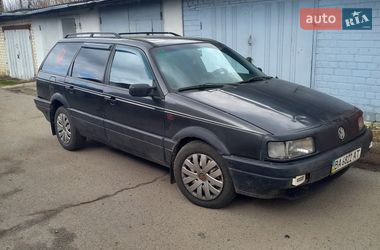 Універсал Volkswagen Passat 1990 в Харкові