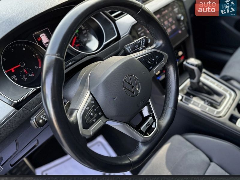 Volkswagen Passat 2021