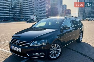 Універсал Volkswagen Passat 2014 в Києві
