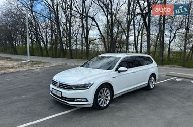 Универсал Volkswagen Passat 2018 в Киеве