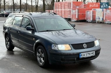 Универсал Volkswagen Passat 2000 в Киеве