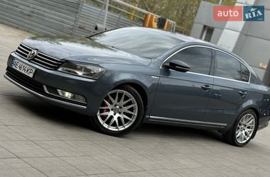 Седан Volkswagen Passat 2012 в Днепре