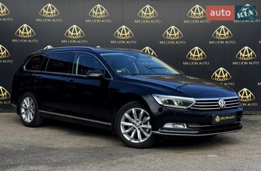 Универсал Volkswagen Passat 2017 в Киеве