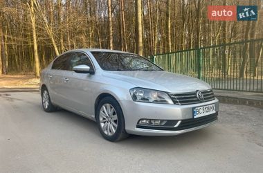 Седан Volkswagen Passat 2011 в Львові