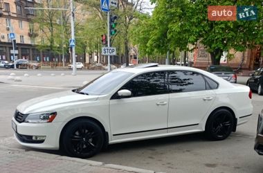 Седан Volkswagen Passat 2014 в Запорожье
