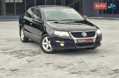 Седан Volkswagen Passat 2005 в Диновцах