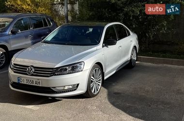 Седан Volkswagen Passat 2015 в Киеве
