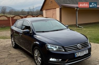 Седан Volkswagen Passat 2012 в Ивано-Франковске