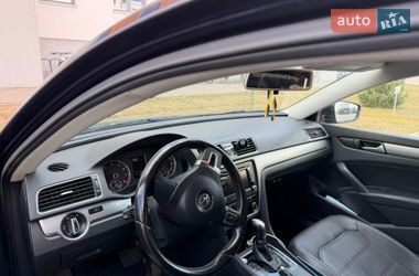 Седан Volkswagen Passat 2015 в Києві