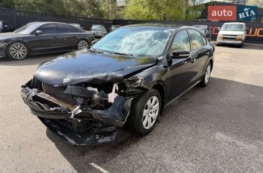 Седан Volkswagen Passat 2015 в Києві