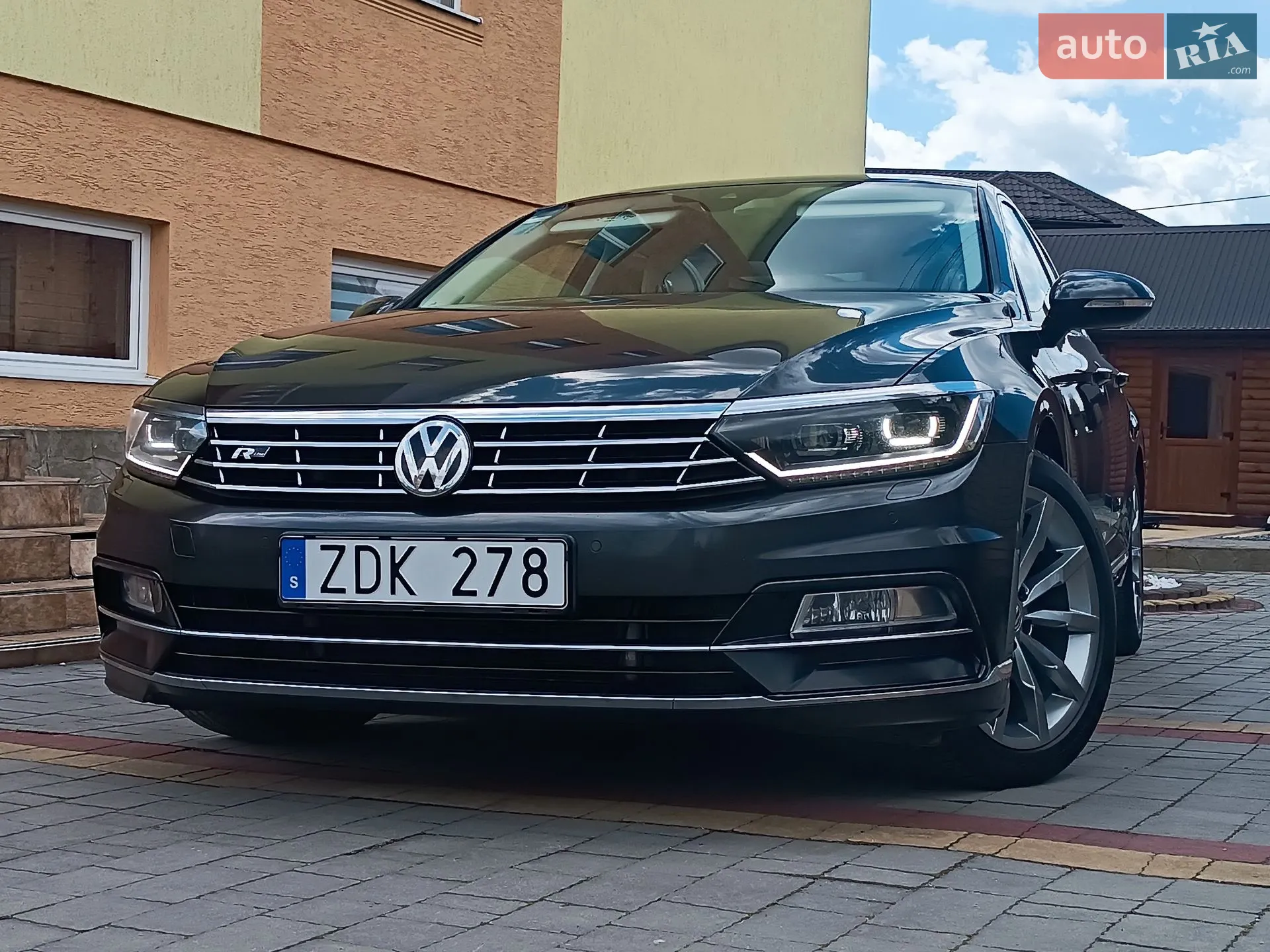 2018 Volkswagen Passat - мініатюра 2